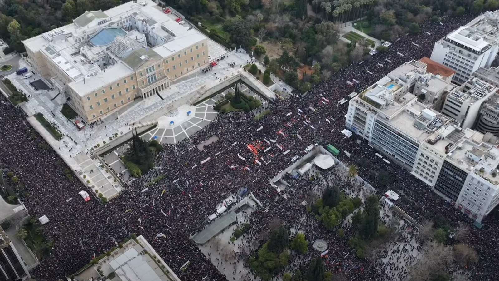 La lucha se intensifica con la enorme participación popular en la huelga general nacional de hoy